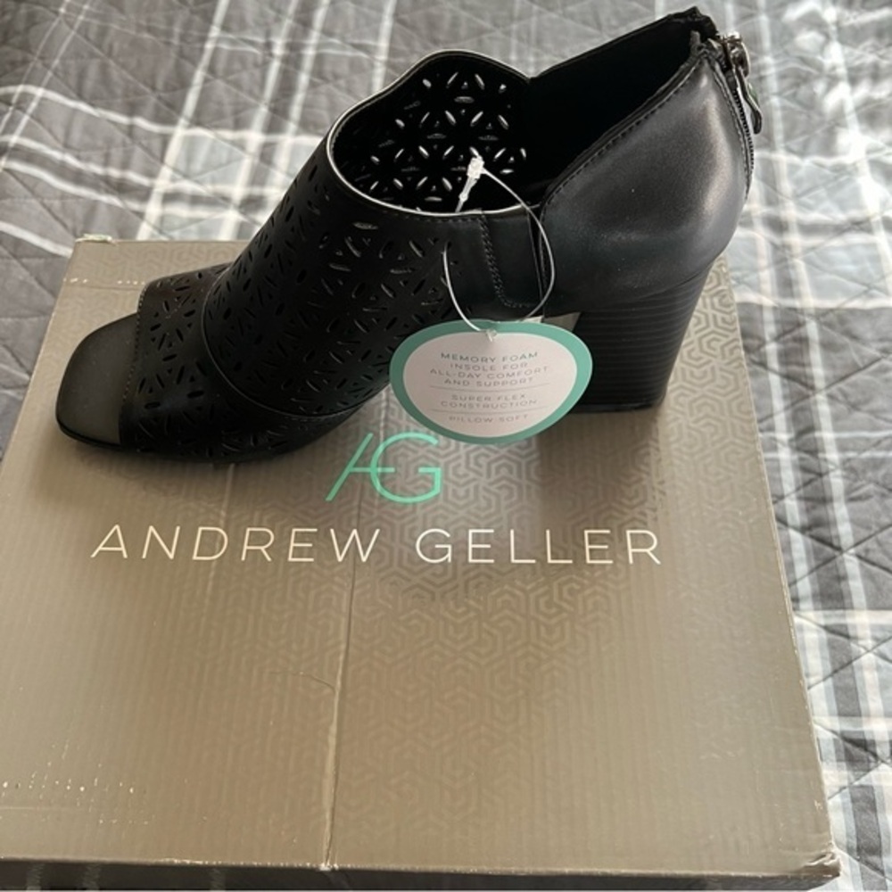 Andrew Gellar Chase Black Cut Out, Open Toe Faux Leather Shoes NIB 8.5M $60 Ret